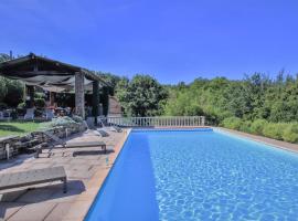 Stunning Home In Saignon With 2 Bedrooms, Wifi And Outdoor Swimming Pool, hotel con piscina a Saignon
