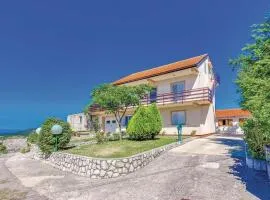 2 Bedroom Stunning Apartment In Grizane