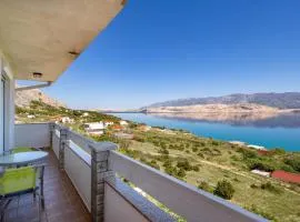 1 Bedroom Lovely Apartment In Bosana
