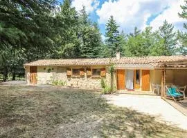 Awesome Home In Sault With Kitchen