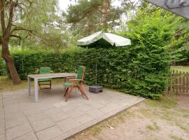 Elite holiday home with garden in Spreenhage, hotel en Grünheide