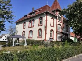 Lovely Farmhouse in Friedrichsfeld with Garden