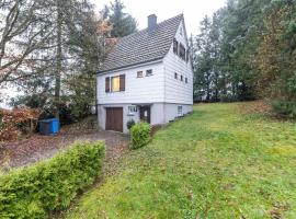 Quaint holiday home in Sauerland in nature, hotel with parking in Medebach