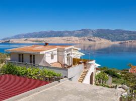 Beach Front Apartment In Bosana With House Sea View, hotell sihtkohas Stan Trigraci