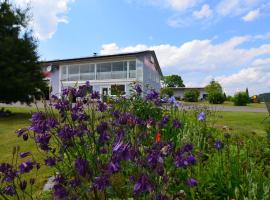 Luxurious Holiday Home in T nnesberg with Garden, lavprishotell i Tännesberg