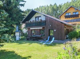 Cosy holiday home with sauna in the Thuringian Forest, hotel v mestu Neuhaus am Rennweg