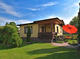 Holiday home near the Schwarza Valley, hotel med parkering i Grossbreitenbach