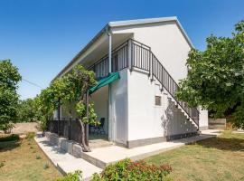 Stunning Apartment In Vlasici With Wifi โรงแรมในวลาชิตชี