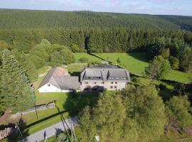 Holiday home in Monschau with sauna, viešbutis mieste Alzen