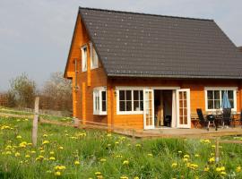 Wooden Holiday Home in Wissinghausen with Private Sauna, vil·la a Medebach
