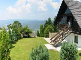 Holiday home in the Bavarian Forest, hotel en Schöfweg