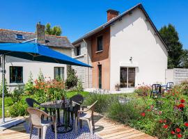 Lovely Home In Mont-dol With Kitchen, villa en Mont-Dol