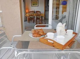 1 Bedroom Nice Apartment In Blanes