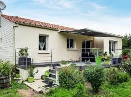 Two-Bedroom Holiday Home In St Michel Chef Chef