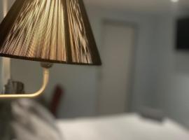 셀비에 위치한 호텔 Comus Inn