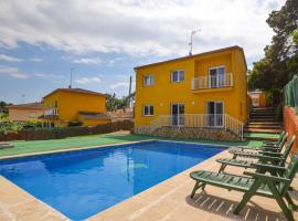 Awesome home in Macanet Selva with 4 Bedrooms, WiFi and Swimming pool, hotel a Maçanet de la Selva