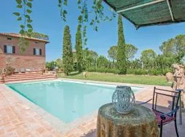 Stunning Home In Castiglione Del Lago With 6 Bedrooms, Wifi And Outdoor Swimming Pool