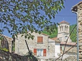 Lovely Home In St, Fortunat S Eyrieux With Kitchen โรงแรมในSaint-Fortunat-sur-Eyrieux