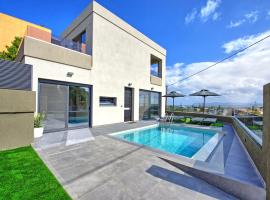 Villa Popi - modern villa with private pool by PosarelliVillas, hotel em Galatás
