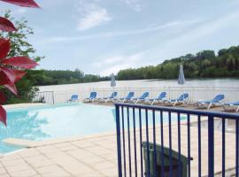 Nice Home In Marciac With 1 Bedrooms And Outdoor Swimming Pool, hotel di Marciac