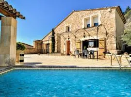 Amazing Home In Boulbon With 4 Bedrooms, Wifi And Outdoor Swimming Pool