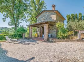 Awesome Home In Monterchi Ar With House A Panoramic View, hotelli, jossa on pysäköintimahdollisuus kohteessa Monterchi