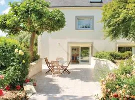 Cozy Apartment In Muzillac With Wifi
