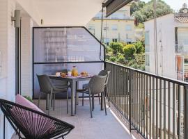 Amazing Apartment In Tossa De Mar With Kitchen โรงแรมในตอสซาเดมาร์