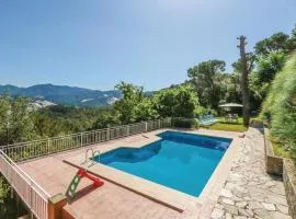 Amazing Home In St Cebria De Vallalta With 4 Bedrooms, Wifi And Outdoor Swimming Pool