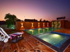 The Majestic Villa by 23 VillaStay - Private Pool & Garden, pet-friendly hotel in Lonavala