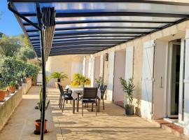 Apartment Comfort Terrace Garden Wifi, hotel in Saint-Cyr-sur-Mer