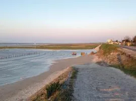 Gorgeous Apartment In Vildé-La-Marine