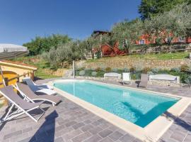 Lovely Home In Camaiore Lu With Outdoor Swimming Pool: Montemagno'da bir otel