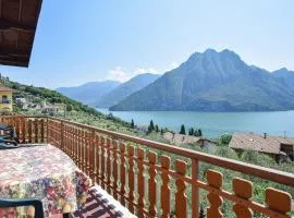 Lovely Apartment In Riva Di Solto