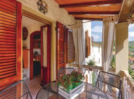 Cozy Apartment In Marignana lu With Kitchen, hotel in Corsanico-Bargecchia