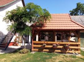 Mézeskuckó, habitación en casa particular en Tiszaszőlős