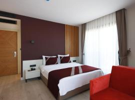 MAT BOUTIQUE HOTEL, hotel with parking in Çeşme