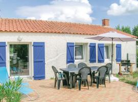 Nice Home In St Urbain With 1 Bedrooms And Wifi, casa a Saint-Urbain