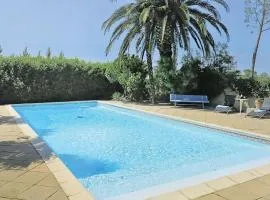 Awesome Home In Arles