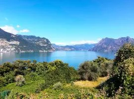Amazing Apartment In Monte Isola With 2 Bedrooms And Wifi