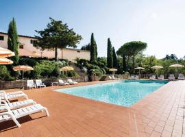 Lucca, hotel con piscina en Coiano