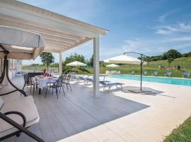 Awesome Home In Montecastrilli With Wifi, Private Swimming Pool And Outdoor Swimming Pool, hotel v mestu Montecastrilli