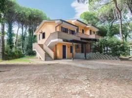 Lovely Apartment In Rosolina Mare