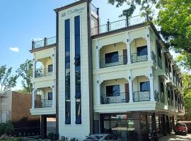 Le Chateau Residences: Bacolod şehrinde bir otel