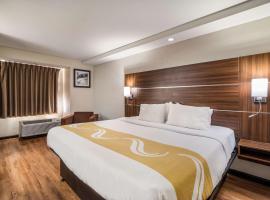 Quality Inn & Suites Augusta Fort Eisenhower Area, hotel en Augusta