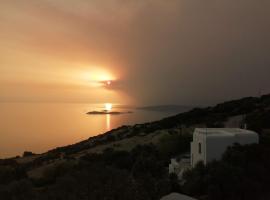 Aegean Deep Blue Andros Ano Aprovato, khách sạn ở Apróvaton
