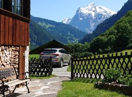 Alpenparadies Grindelwald Komfort Ferienhaus, villa a Grindelwald