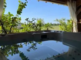 La Ferme de la Croix - Chambres d'hôtes avec jacuzzi, calme, et authenticité