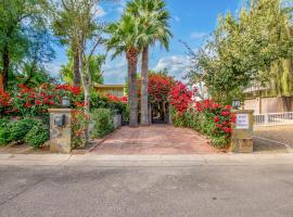 Desert Rose Villas - Secluded One Bedroom in Old Town Scottsdale, Arizona, hôtel à Scottsdale