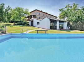 Nice Home In Monticiano With Wifi, hotel en Monticiano